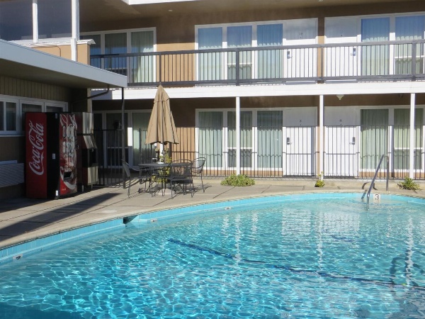 Coronet Motel Main image